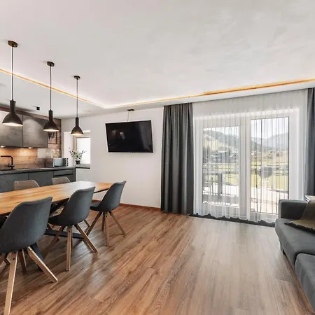 Walser * ゼーフェルト・イン・チロル